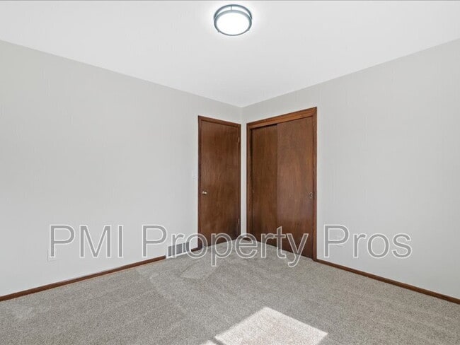 Building Photo - 8148 S 88th St