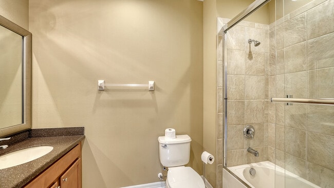 Building Photo - 8280 Villa Grande Ct