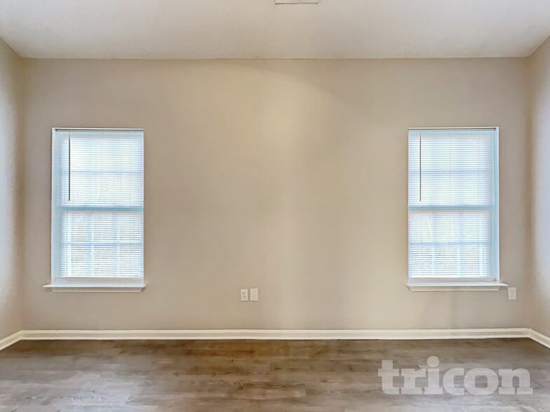 Building Photo - 871 Anchor Way NE