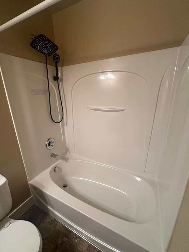 Building Photo - BEAUIFUL HOME!!!