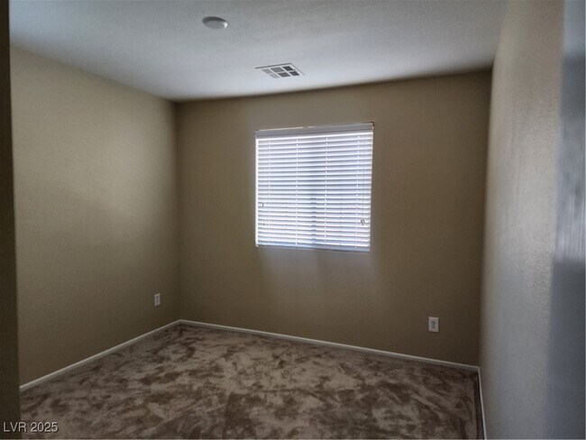 Building Photo - 2084 Waterlily View St
