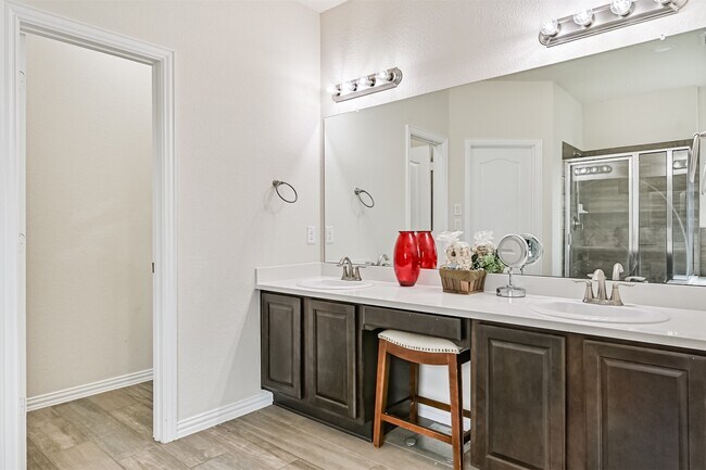 Building Photo - 23213 Zinfandel Dr