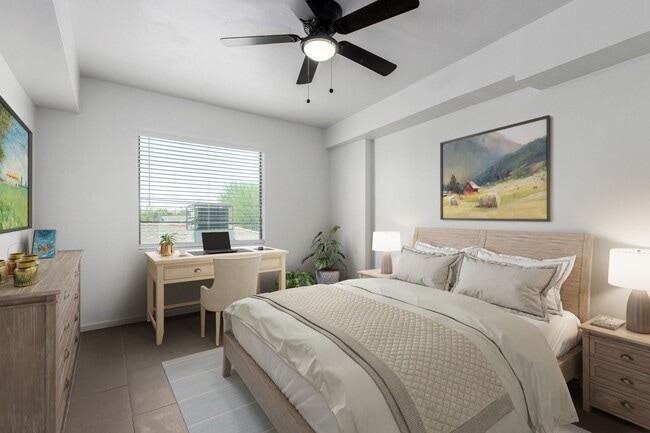 Building Photo - 1231 E Thomas Rd