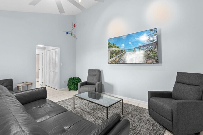 Building Photo - 1801 S US Hwy 1