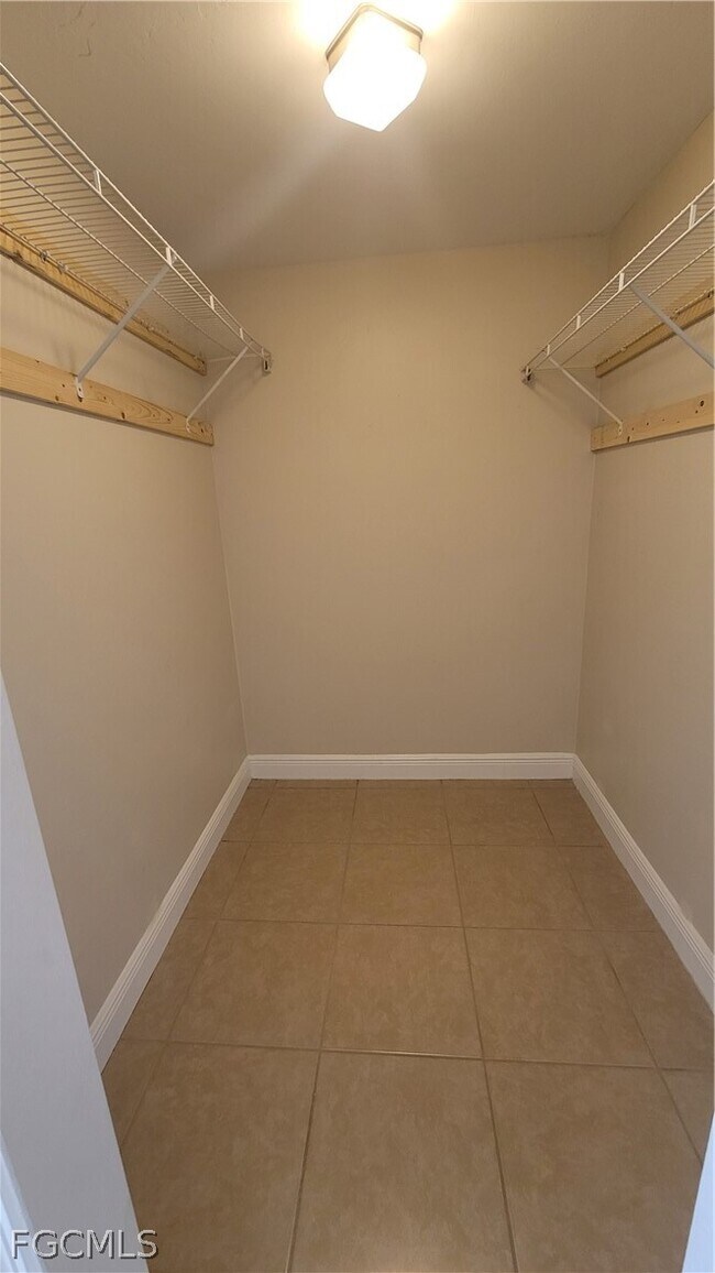 Building Photo - 1225 NW 26th Pl