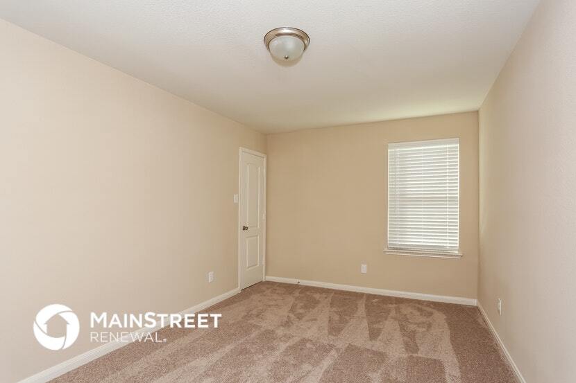 Building Photo - 1442 Park Trails Blvd