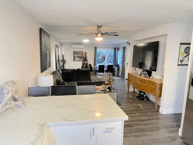 Building Photo - Newly Remodeled Home with HUGE Fenced Yard