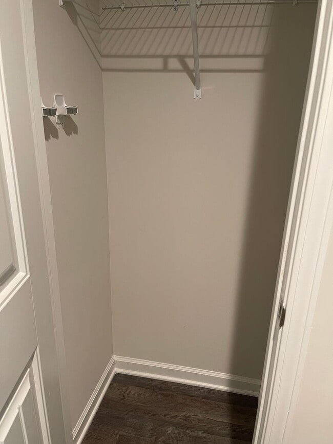 Building Photo - Lovely Three Bedroom Home in Camden and Minutes Away from I-20