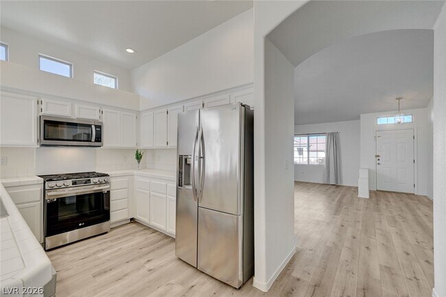 Building Photo - 3329 Ascona Ct