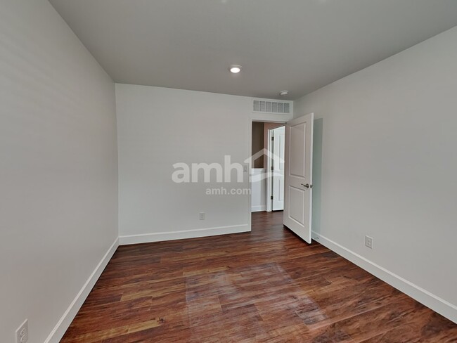 Building Photo - 6140 W Paseo Hilario