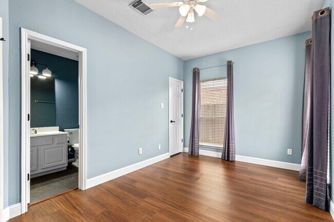 Building Photo - 13507 Country Green Ct