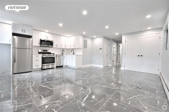 Building Photo - 163 E 46th St