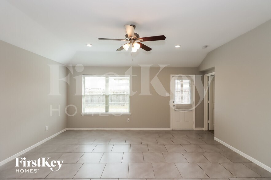 Building Photo - 3003 Veeder Pass Ln
