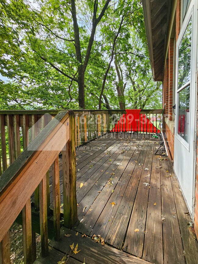 Building Photo - 50 Jackson St