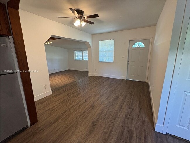 Building Photo - 1741 NE 52nd St