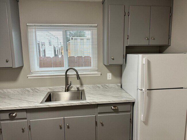 Building Photo - buena44