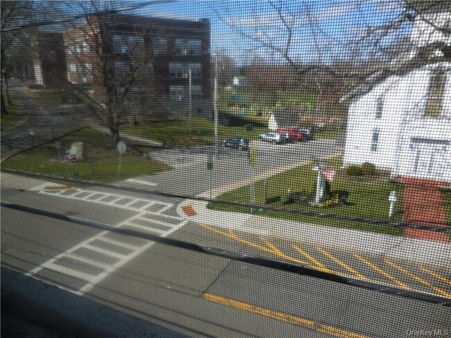 Building Photo - 223 Hudson St