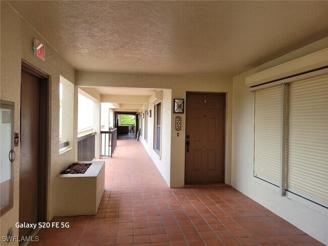 Building Photo - 4019 SE 20th Pl