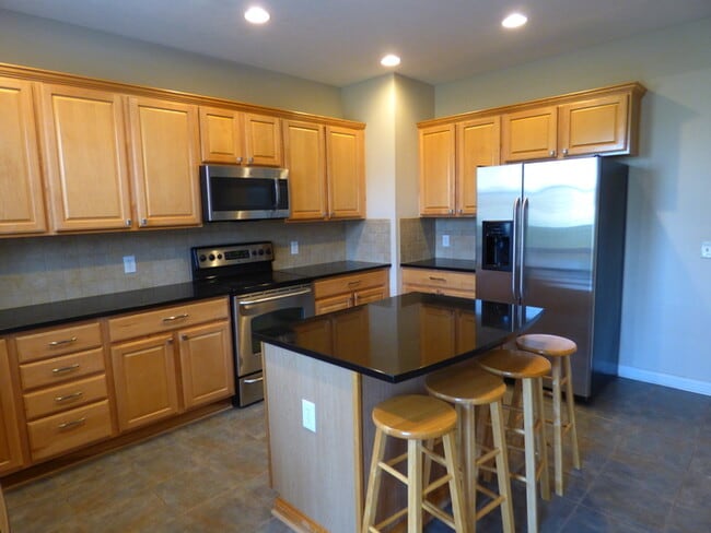 Building Photo - 3 BR 2.5 BA Town Park Condo