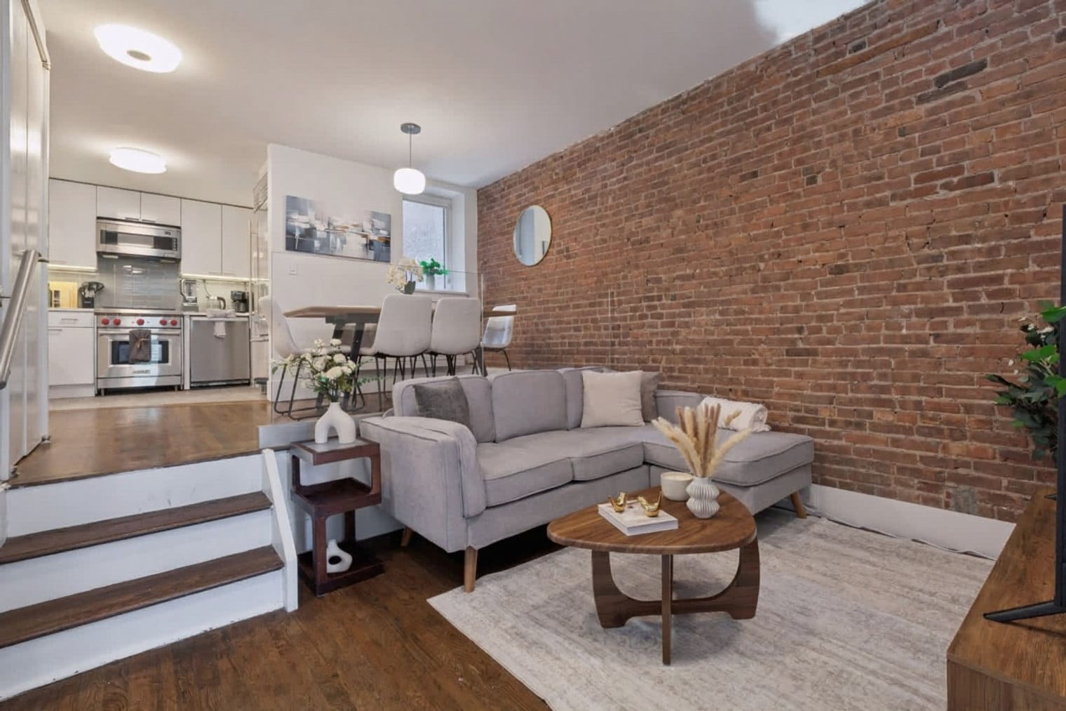 Building Photo - 125 E 83rd St
