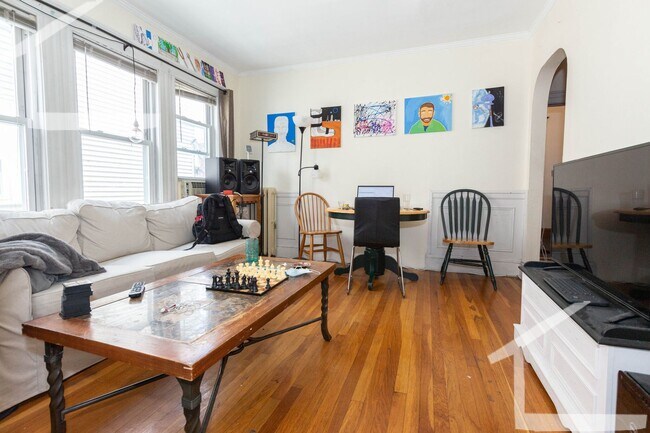 Building Photo - No Brokers Fee, Top Floor Unit, Porch, Laundry, Steps from the T Stop