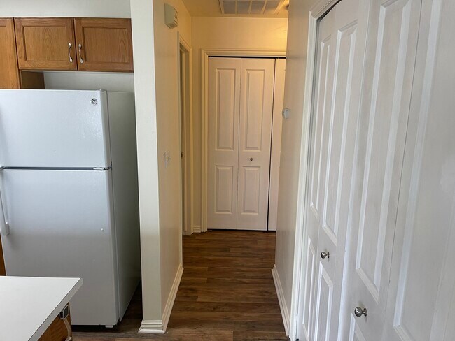 Building Photo - 9213 Jefferson Cove