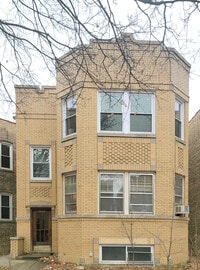 Building Photo - 2827 W Lunt Ave