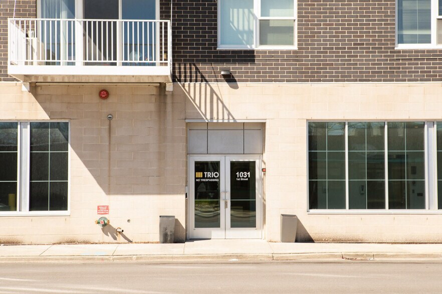 Building Photo - 1031 S 1st St