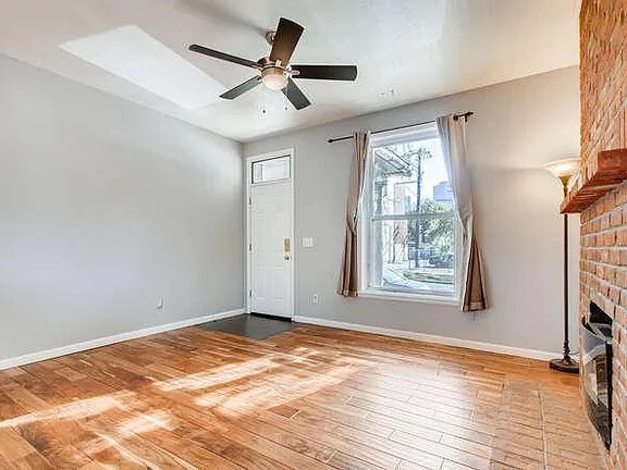 Building Photo - 923 26th St