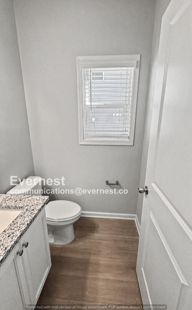 Building Photo - 4 Bed/2.5 Bath Home with Garage / Pet-Friendly / Available Now!