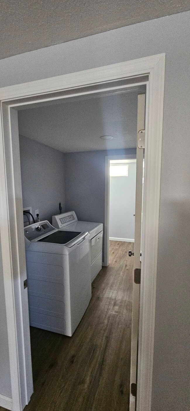 Building Photo - 3737 5th Ave N