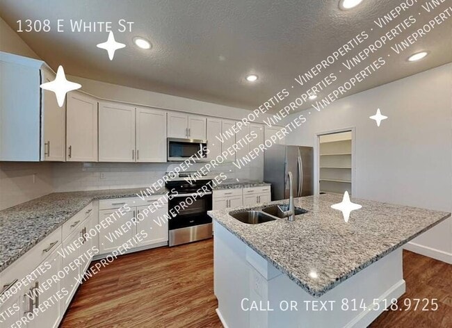 Building Photo - 1308 E White St