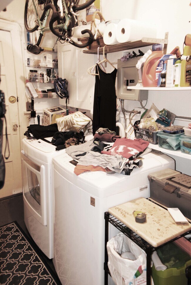 Hook up for your own washer/dryer - 534 Fairbanks Ave