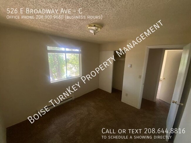 Building Photo - 526 E Broadway Ave
