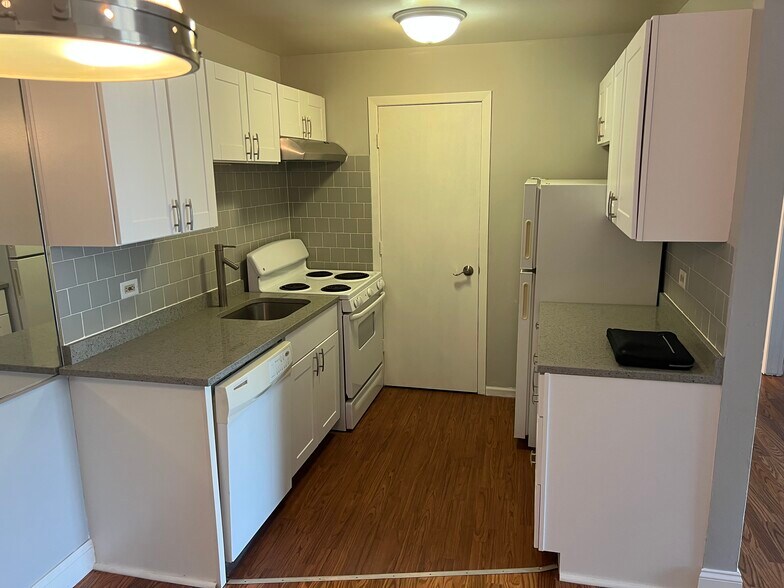 Building Photo - 620 E Liberty St