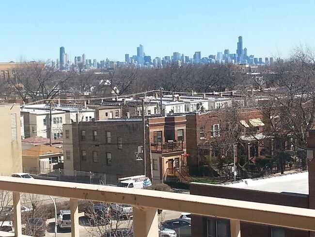 Building Photo - 3300 W Irving Park Rd