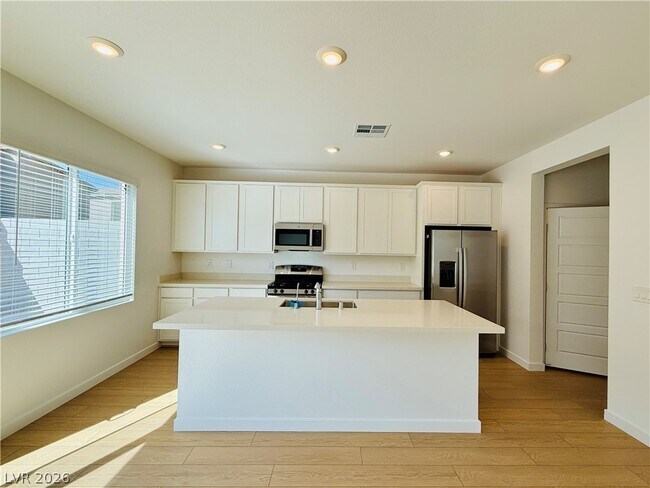 Building Photo - 8341 Caldera Hls Ave