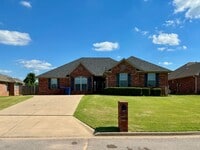 Building Photo - Beautiful 4 Bed / 2 Bath Home in Fort Smith