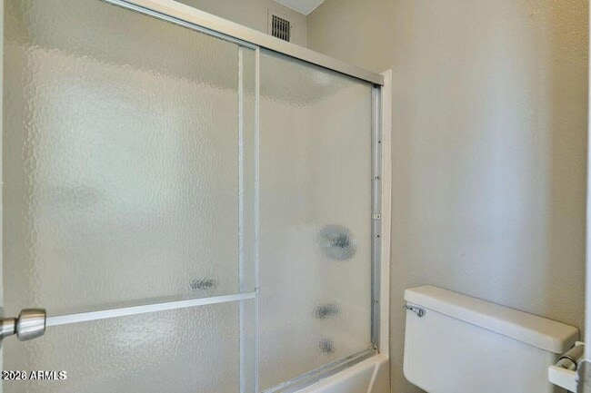 Building Photo - 1402 E Osborn Rd