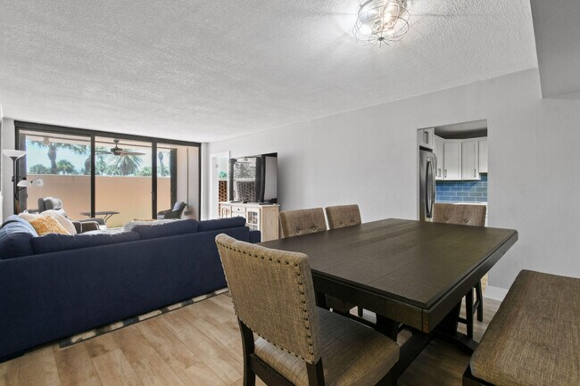 Building Photo - 225 S Beach Rd