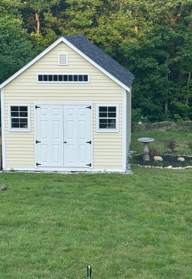 Building Photo - 25 Thornton Ave