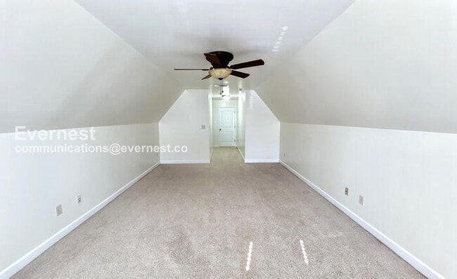 Building Photo - 281 Chapel Hill Trail