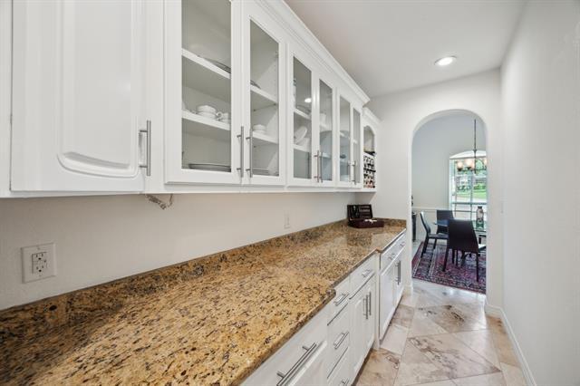 Building Photo - 8525 Briarwood Ln