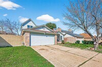 Building Photo - 10707 Staghill Dr