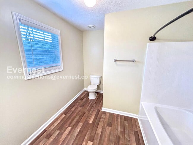 Building Photo - 7073 Blairs View Dr