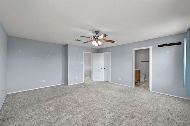 Building Photo - 214 Briarwood Dr