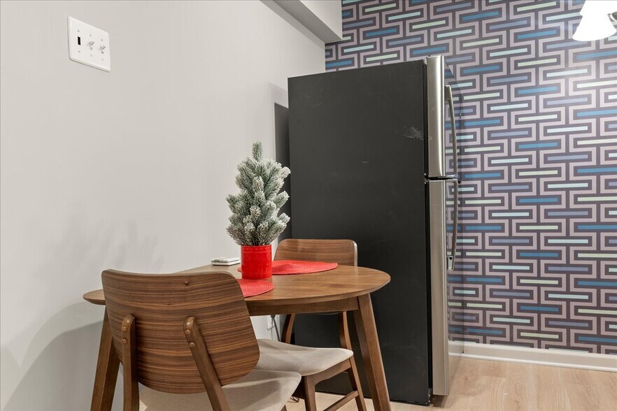 Building Photo - 1506 Mississippi Ave SE