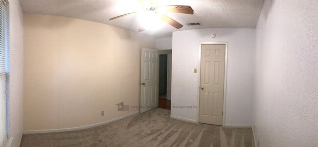 Building Photo - 1803 Fairway Dr
