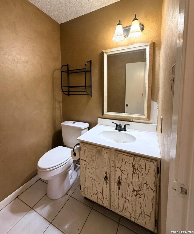 Building Photo - 9202 Roquefort