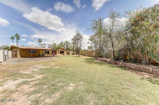 Building Photo - 137 E Fremont Dr